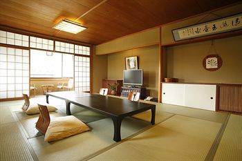Choraku Ryokan Kōbe Extérieur photo