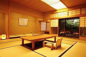 Choraku Ryokan Kōbe Extérieur photo