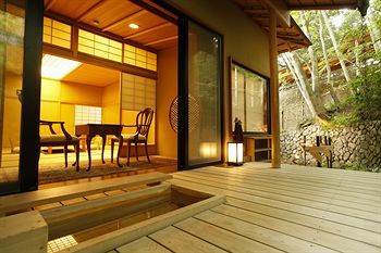 Choraku Ryokan Kōbe Extérieur photo